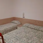 Bright Flat With Shared Garden Daire