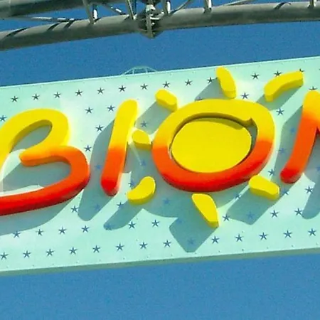 Bright Flat With Shared Garden Appartement Bibione