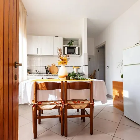 Bright Flat With Shared Garden Διαμέρισμα *